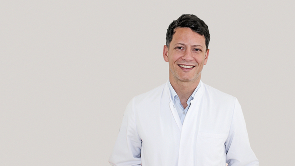 Dr. Assen Mladenov, Plastische Chirurgie Berlin, AesthetiCum