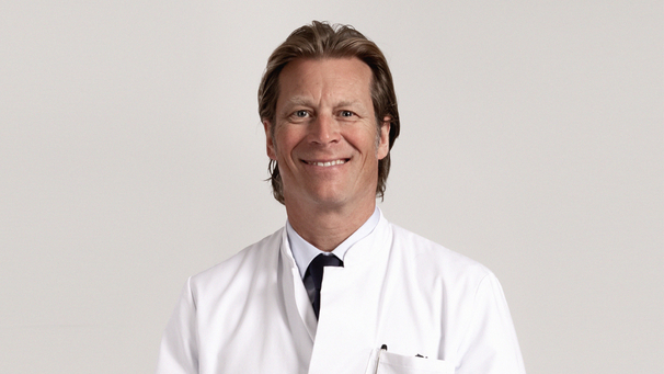 Dr. Simon Ahrens, Plastische Chirurgie Berlin, AesthetiCum