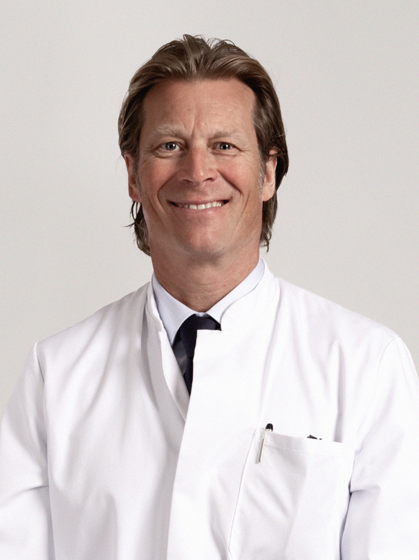 Dr. Simon Ahrens, Plastische Chirurgie Berlin, AesthetiCum