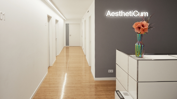 praxis-plastische-chirurgie-aestheticum-berlin-dr-ahrens-01.jpg
