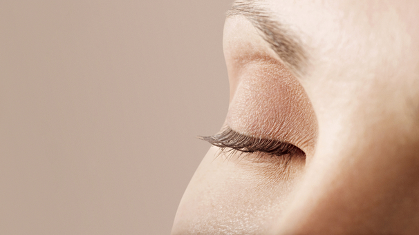 Behandlungen Auge, Plastische Chirurgie Berlin, AesthetiCum, Dr. Ahrens