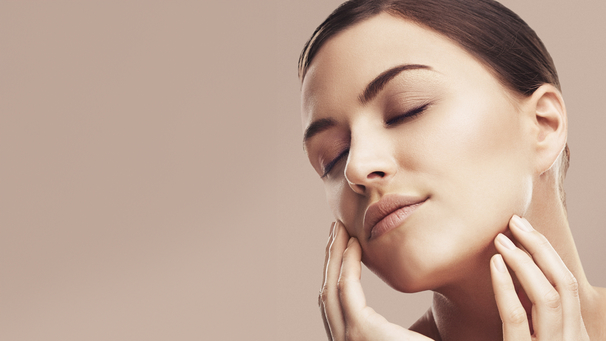 Behandlung Hautverjüngung, Plastische Chirurgie Berlin, AesthetiCum, Dr. Ahrens