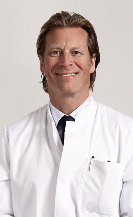 Dr. Simon Ahrens, Plastische Chirurgie Berlin, AesthetiCum
